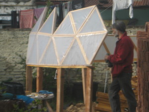 invernadero_domo_geodesico_construccion-1